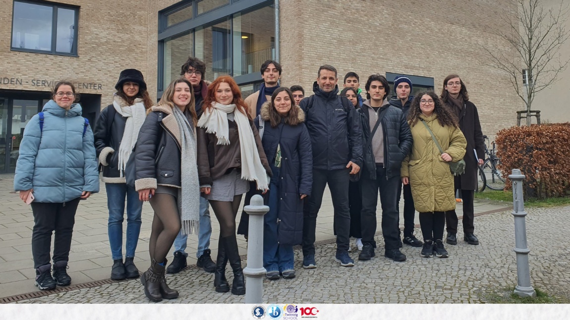 Üniversite Ziyaretleri İçin Almanya'da Bulunan Heyetimiz Başkent Berlin'deki Freie Üniversitesi'ni Ziyaret Etti