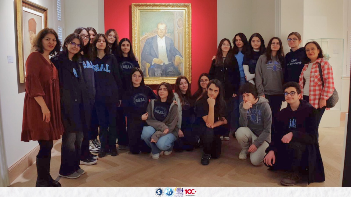 e-Twinning Projesi Kapsamında Proje Öğrencileri Danışman Öğretmenleri ile İş Bankası Resim Heykel Müzesi'ni Ziyaret Ettiler