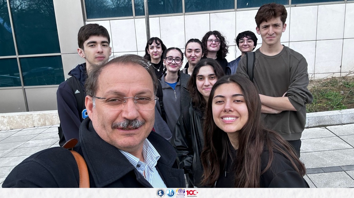 Öğrencilerimiz İstanbul Modern ve Milli Eğitimin Düzenlediği Bu Ortak Projede Özel Eğitim Gören Öğrencilerimizin Yanında Oldular